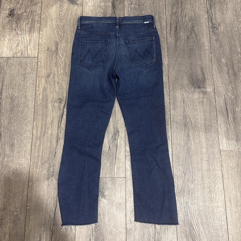 • Mother Denim • Women’s Insider Crop Step Fray 
The Royal Treatment Dark Blue - Picture 6 of 6